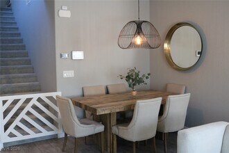 Building Photo - 12457 Loggeta Way