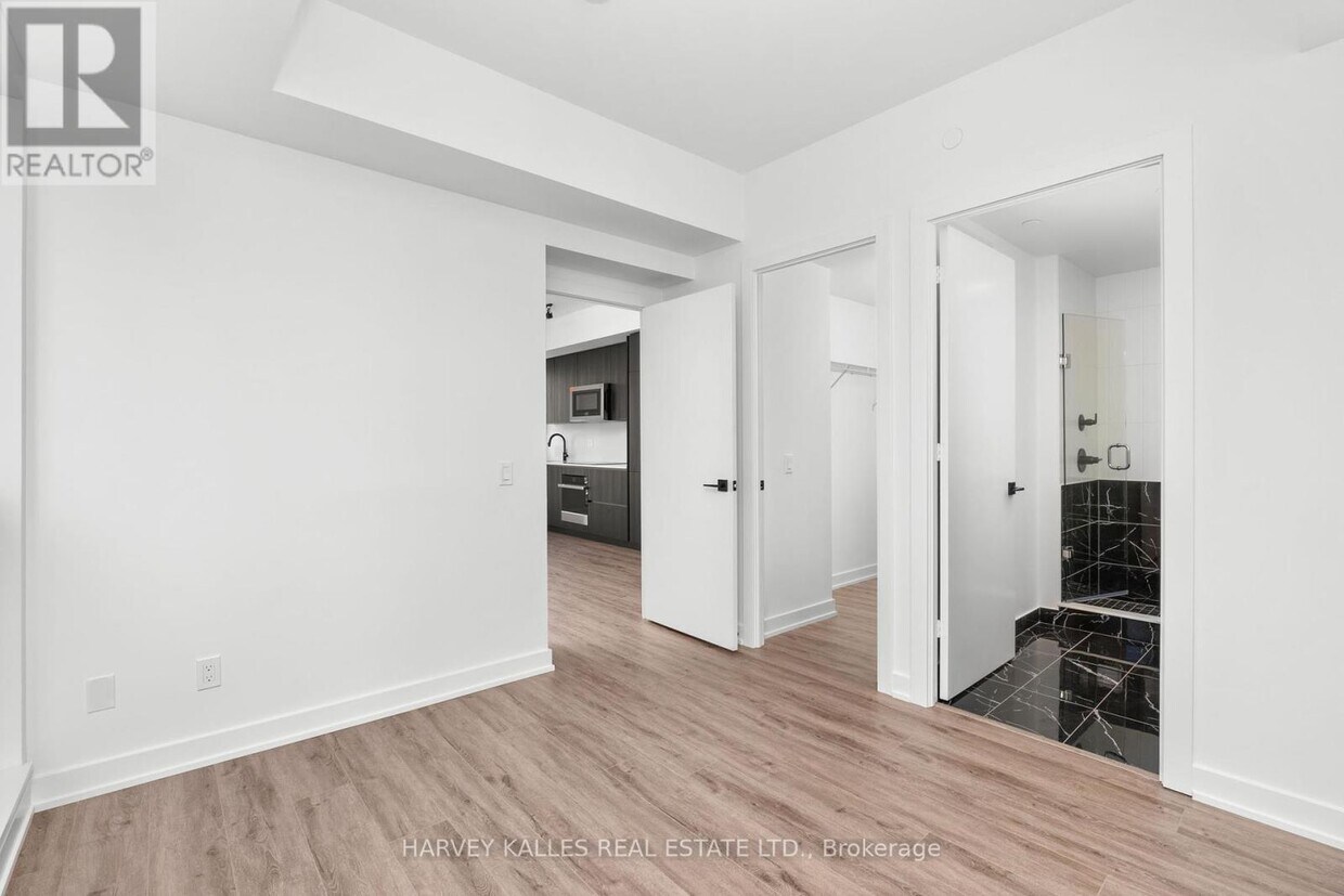 Photo principale - 327-4327 King St W