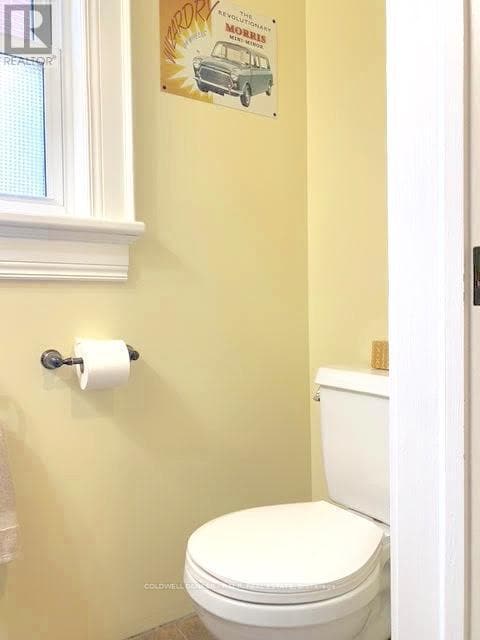 Building Photo - 126 Reach St