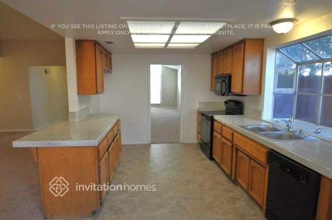 Building Photo - 8017 Spengler Dr