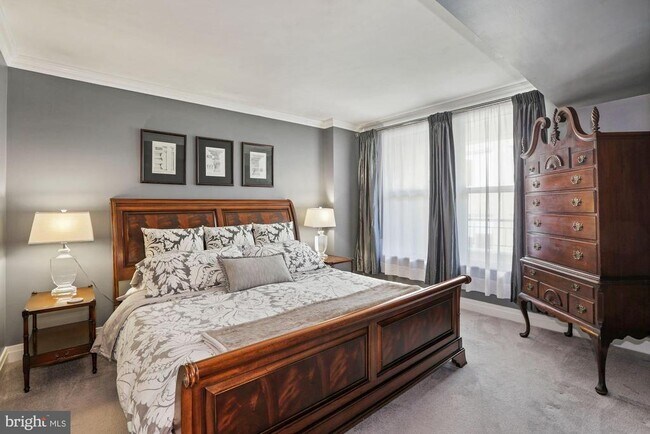 Foto del edificio - 915 E St NW