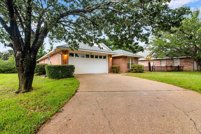 Foto del edificio - 4678 Windstarr Dr