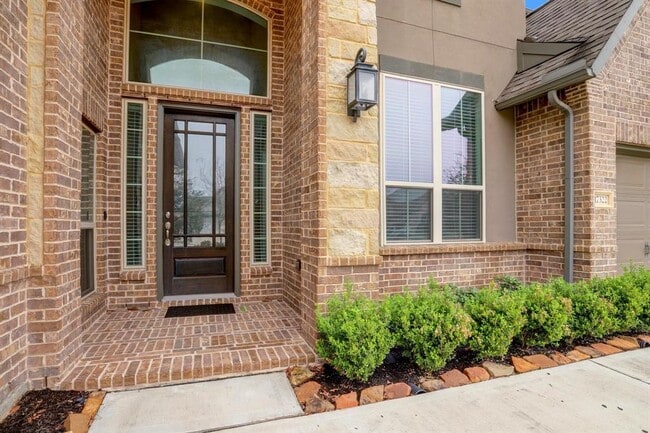 Building Photo - 17322 Legend Creek Ct