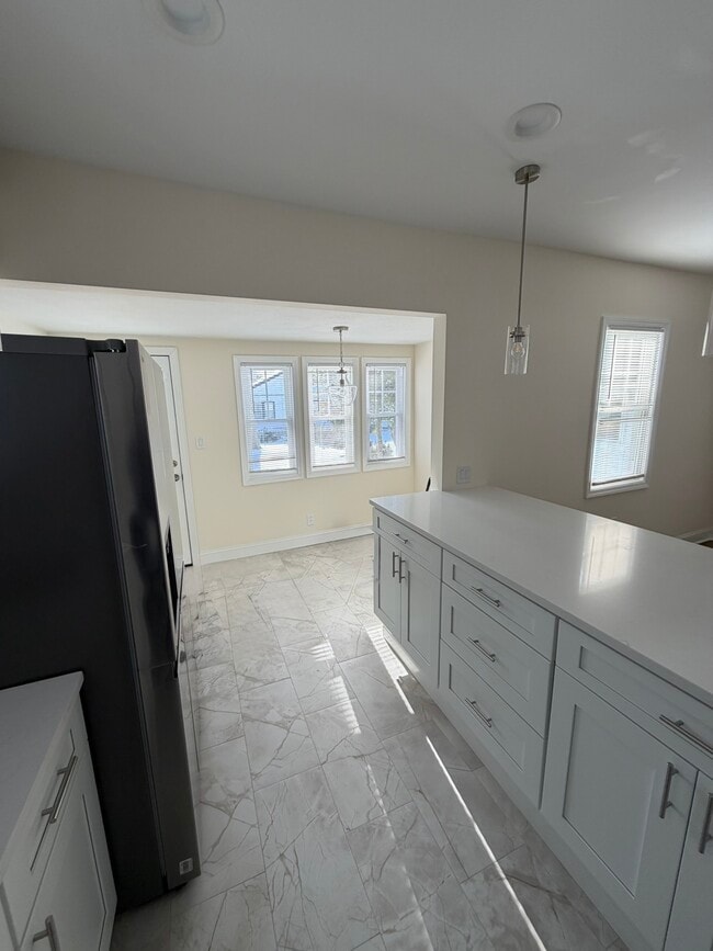 Building Photo - 1767 Hamilton Ave