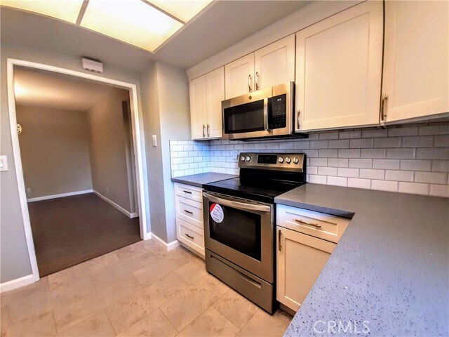 Building Photo - 13610 La Jolla Cir