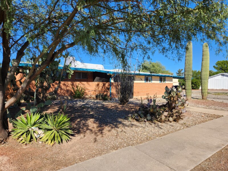 7235 E 18th St, Tucson, AZ 85710 House for Rent in Tucson, AZ