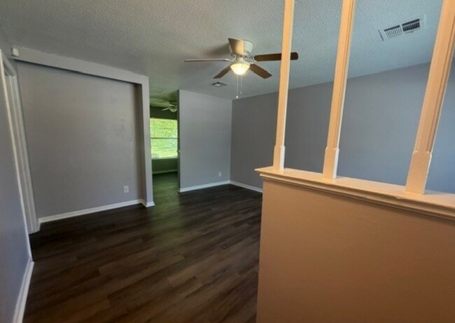 Foto del edificio - 217 Townsend Dr