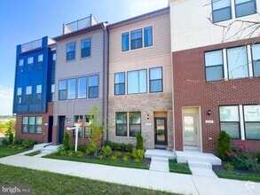 Building Photo - 4805 Vista Green Ln