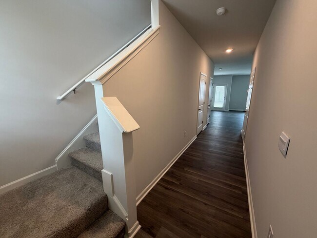 Foto del edificio - 3 Bedrooms, 2.5 Bathrooms - Townhome in Armuchee!