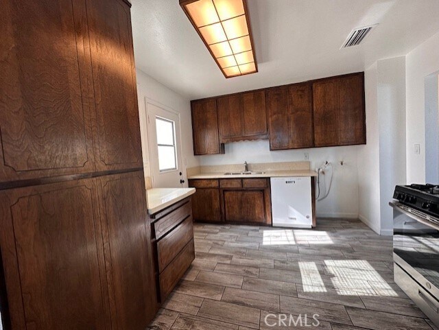Building Photo - 812 Lillian Dr