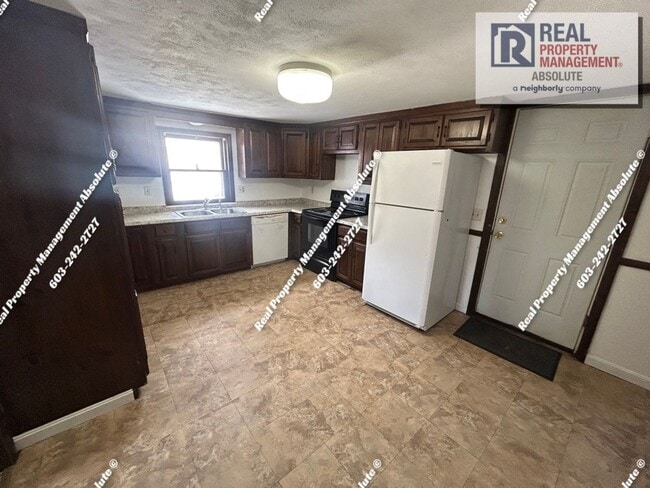 Building Photo - 3 Bedroom Single Family Home Downtown Nashua