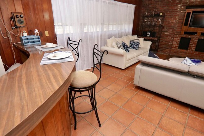 Foto del edificio - 6950 SW 77th Ave