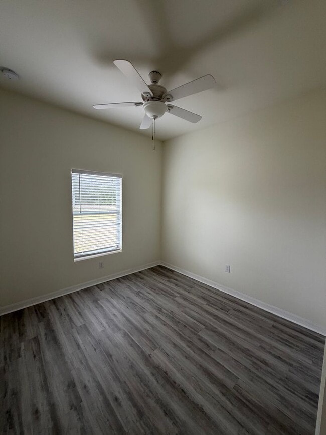 Building Photo - 1062 San Cristobal Ave