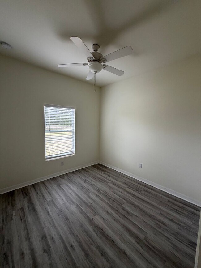 Foto del edificio - 1062 San Cristobal Ave