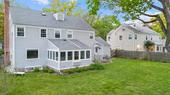 Building Photo - 205 Osborn Ave