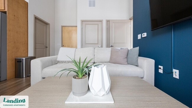 Building Photo - 1550 N Raleigh St