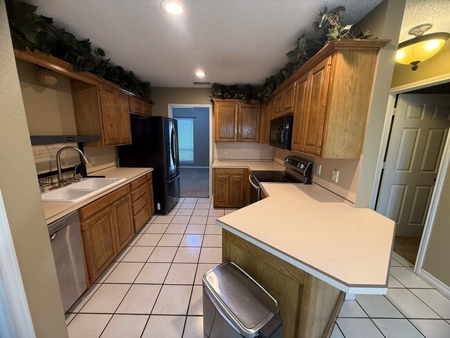 Foto del edificio - 5168 Femmer Ct