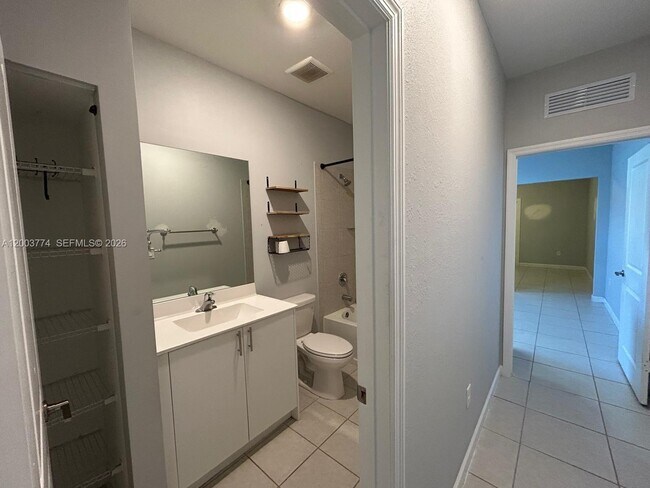 Foto del edificio - 16767 SW 290th Ln