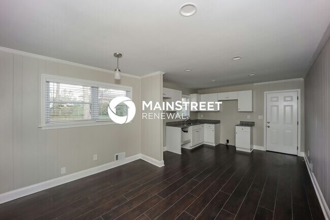 Foto del edificio - 3 Bedroom Pet-Friendly Home in College Park, GA with Main Street Renewal