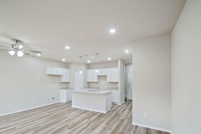 Foto del edificio - New Homes at The Row @ Dietz Elkhorn! Call Now! 210-523-7368