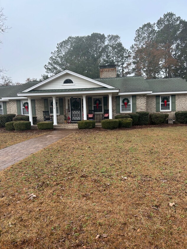 Foto principal - 4560 Smith Rd
