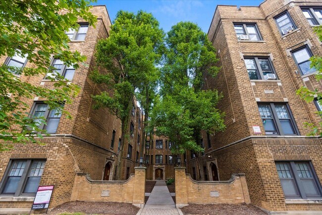 Foto del edificio - 3600 N Claremont Ave