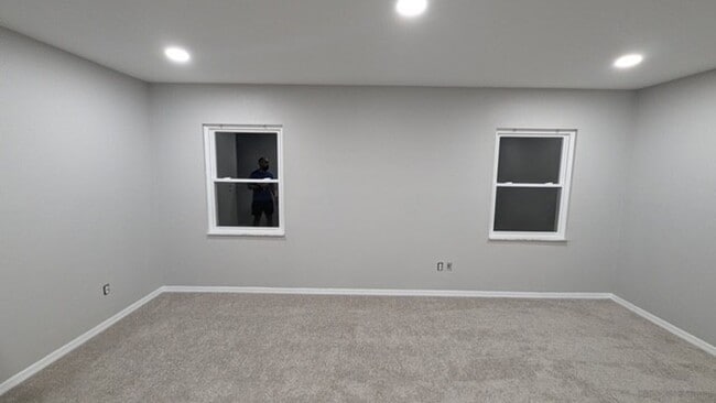 Foto del edificio - Beautiful Two-story home with Pool 3/2/2 car garage