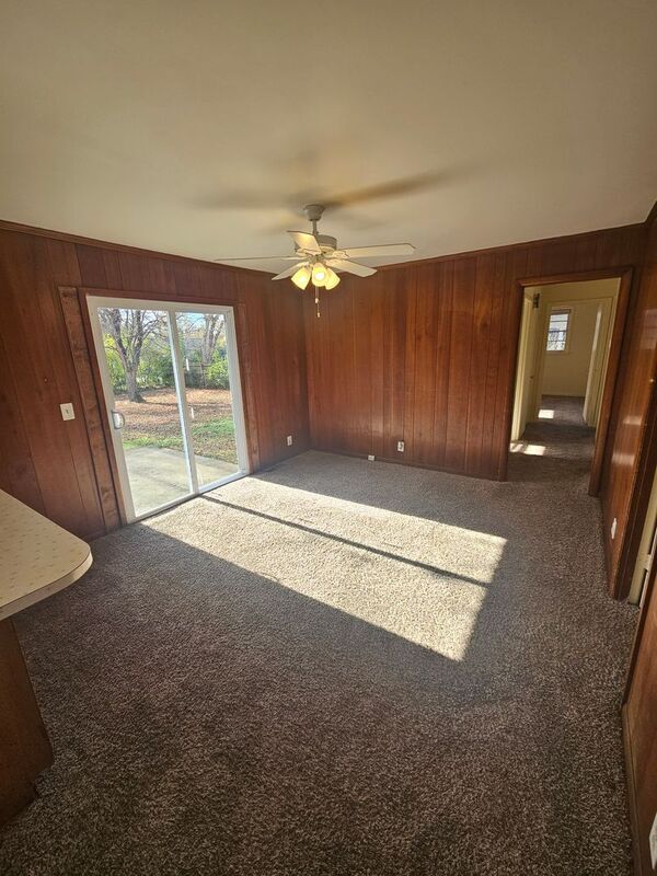 Building Photo - 7451 Stacy Dr