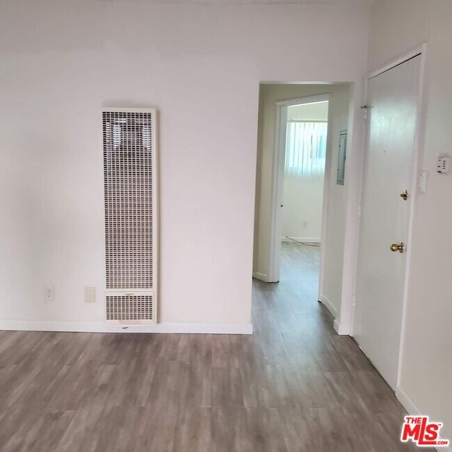 Foto del edificio - 3734 Vinton Ave