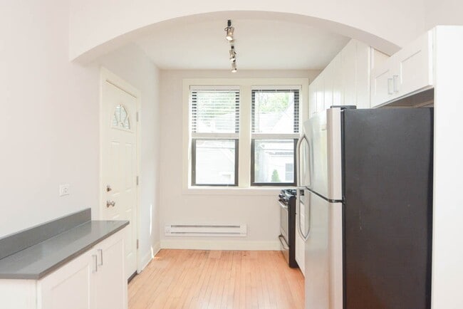 Building Photo - 2324 N Rockwell St