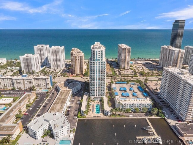 Building Photo - 1945 S Ocean Dr