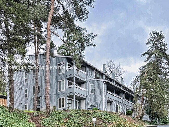 Foto del edificio - 9398 Redmond - Woodinville Rd NE