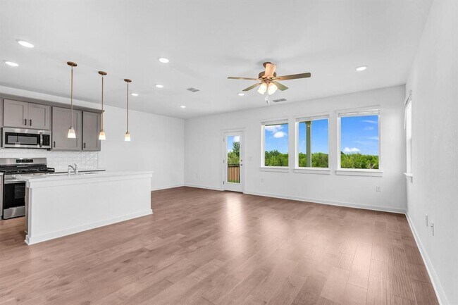 Building Photo - 7100 Sparkling Light Dr