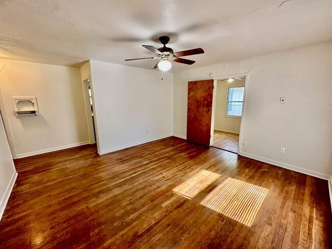 Building Photo - 931 Cheatham St