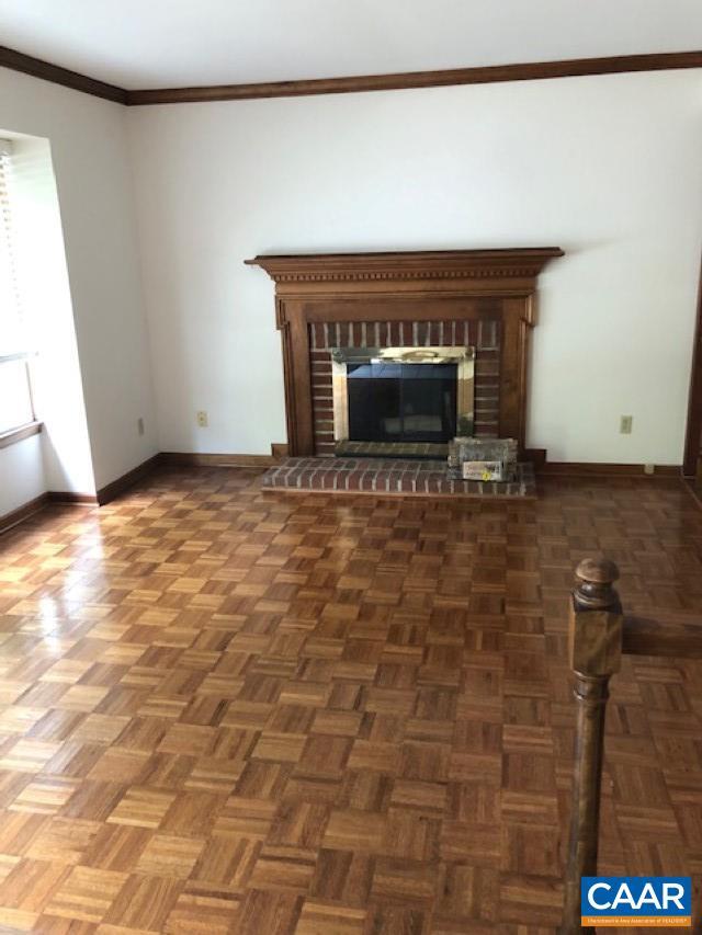 Building Photo - 931 Huntwood Ln