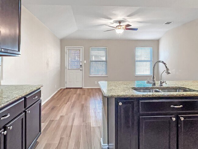 Foto del edificio - 5BR in Wildhorse | Great Layout + Greenbelt Views