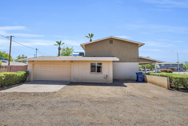 Building Photo - 6 Bedrooms, 3 Bath,  Pool CLOSE TO ASU (Ru...