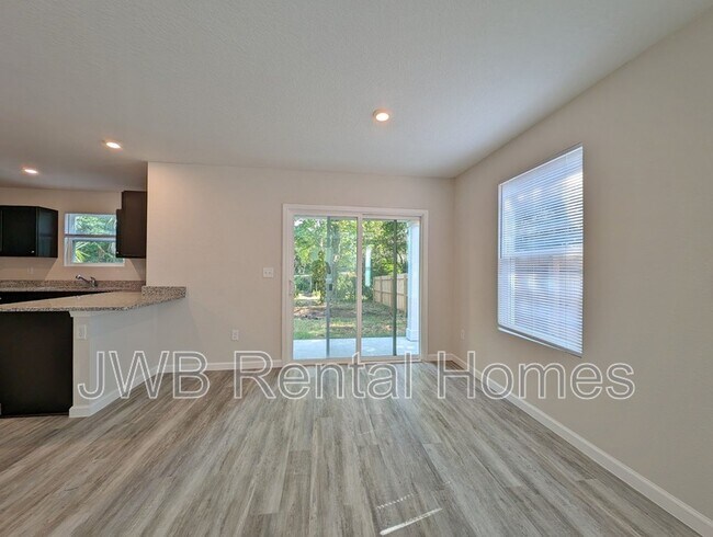 Photo - 835 Oakley St House