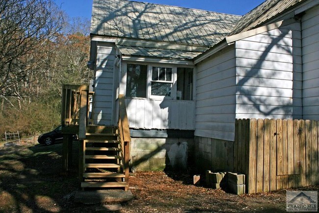 Building Photo - 334 Whitehall Rd