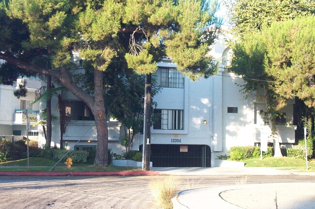 Front of Building - 13304 Valleyheart Dr