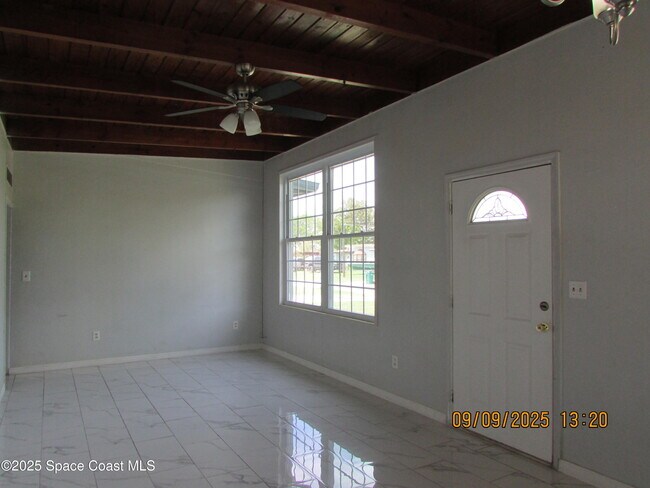 Building Photo - 1647 Dixie Way