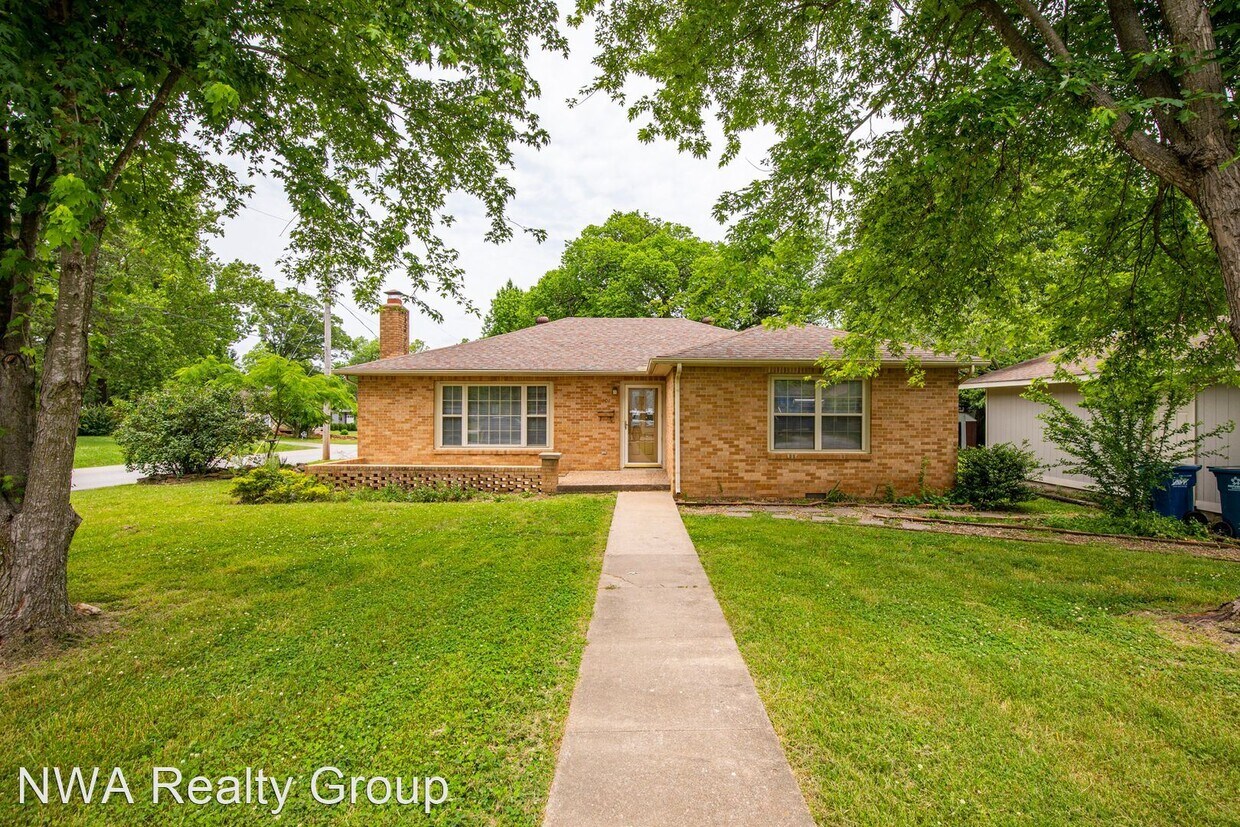 Primary Photo - 3 br, 2 bath House - 101 NE 7th Street