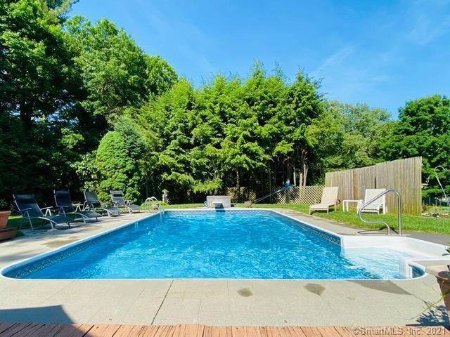 Foto principal - 340 Merwins Ln