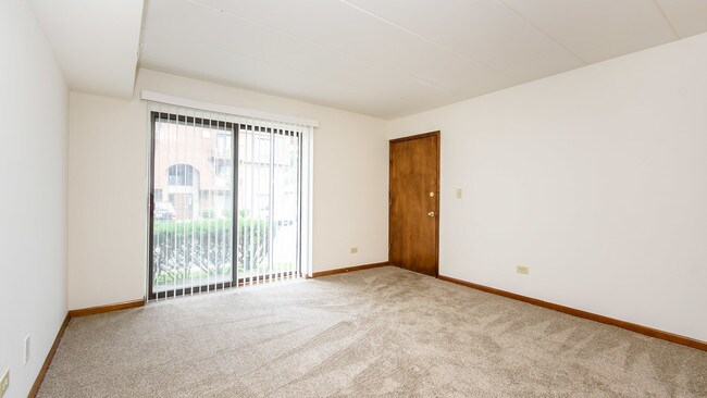 Building Photo - 1543 S Ardmore Ave