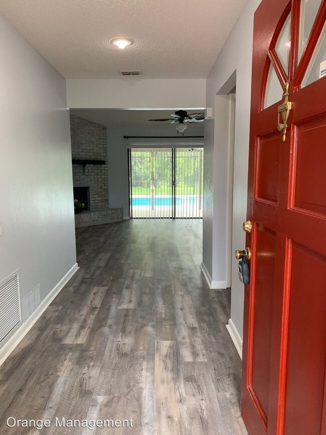 Building Photo - 3 br, 2 bath House - 484 E. Maine Ave