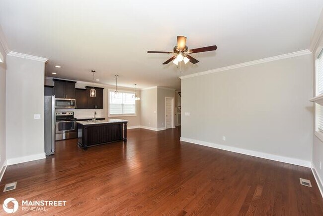 Building Photo - 136 Cages Rd, Hendersonville, TN 37075