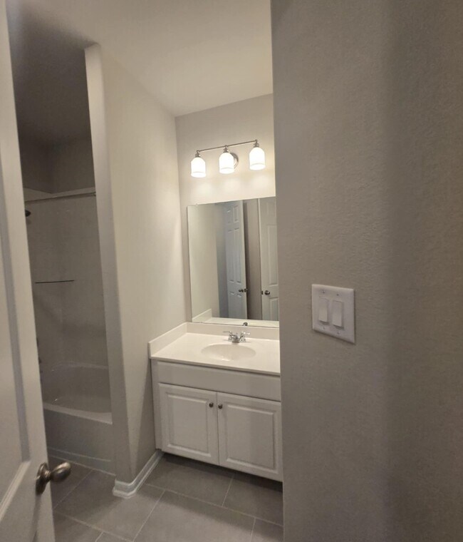 Foto del edificio - 27502 Clear Breeze Dr