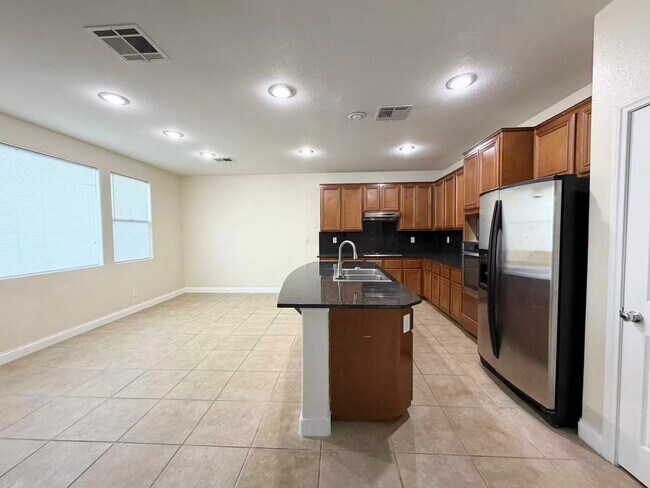 Foto del edificio - Lovely move-in ready Summerlin community with 3 bedrooms and 2.5 baths House