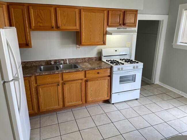 Building Photo - 803 S McAlister Ave
