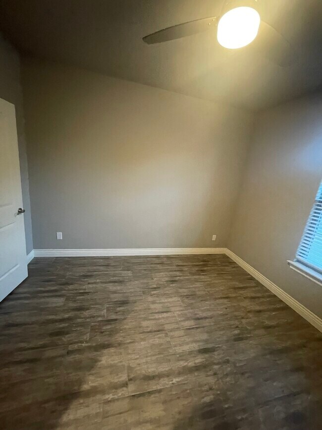 Photo - 455 N Snyders Bluff Dr House